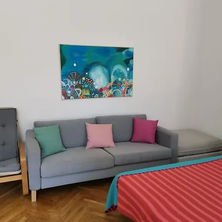 Apartamento Specious And Newly Decorated At Bacvice