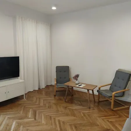 Specious And Newly Decorated At Bacvice Apartament *