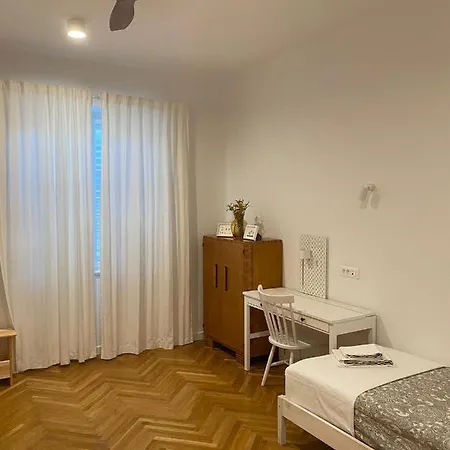 شقة Specious And Newly Decorated At Bacvice *