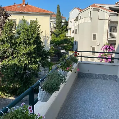 Apartment Specious And Newly Decorated At Bacvice *