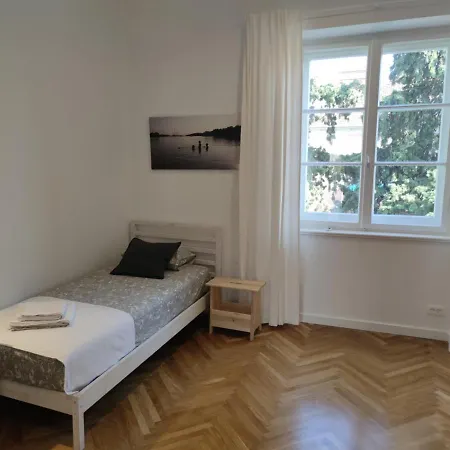 Apartment Specious And Newly Decorated At Bacvice Split