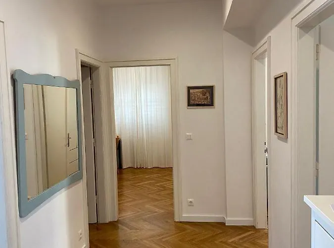 Apartament Specious And Newly Decorated At Bacvice Split