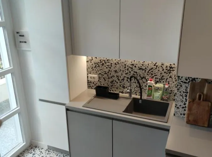 Apartament Specious And Newly Decorated At Bacvice *