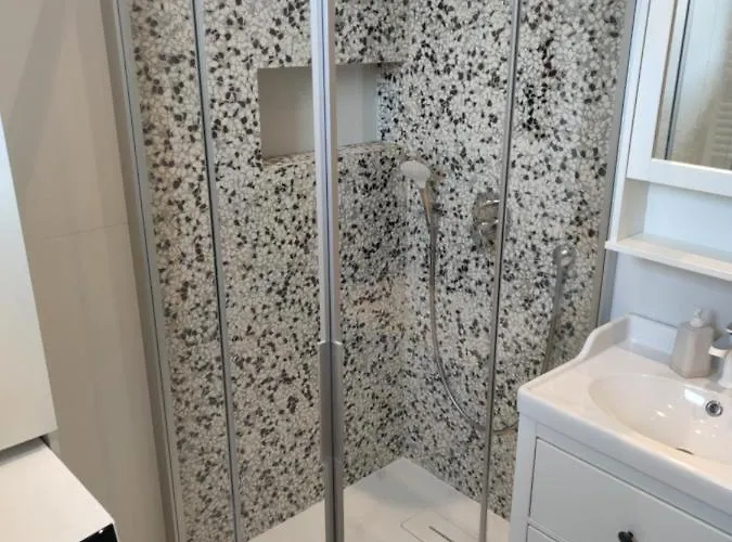 Specious And Newly Decorated At Bacvice Apartament Split