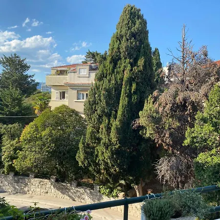 Specious And Newly Decorated At Bacvice Apartment Split